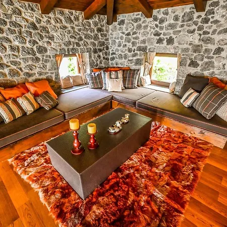 Winterfell Estate Arachova