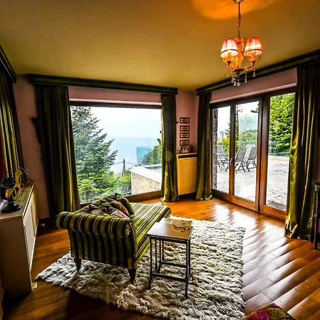 Winterfell Estate * Arachova